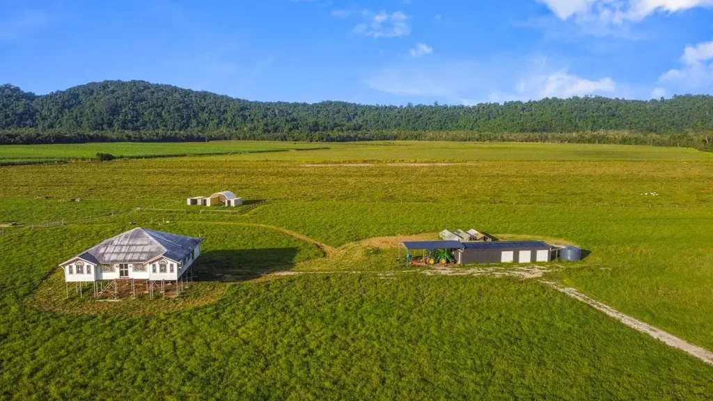 Aloomba 3Zimmer PRODUCTIVE CATTLE PROPERTY NEAR CAIRNS - HARD TO FIND