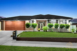 5 Barter Crescent, Cranbourne East