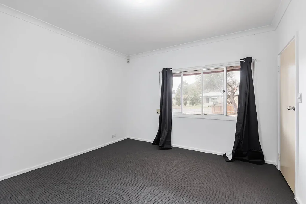 Family Home, Conveniently Located