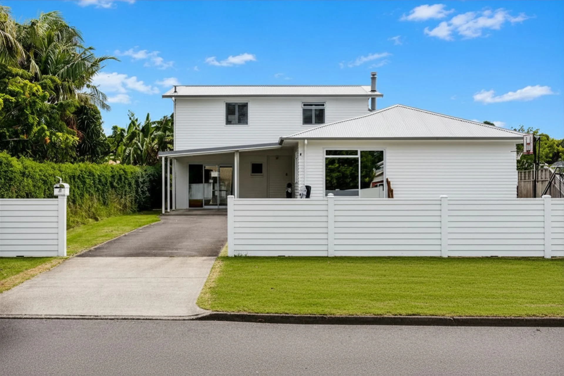 Whakatane 4 Bedroom 1950s Charm. Modern Renovation. Prime Location!