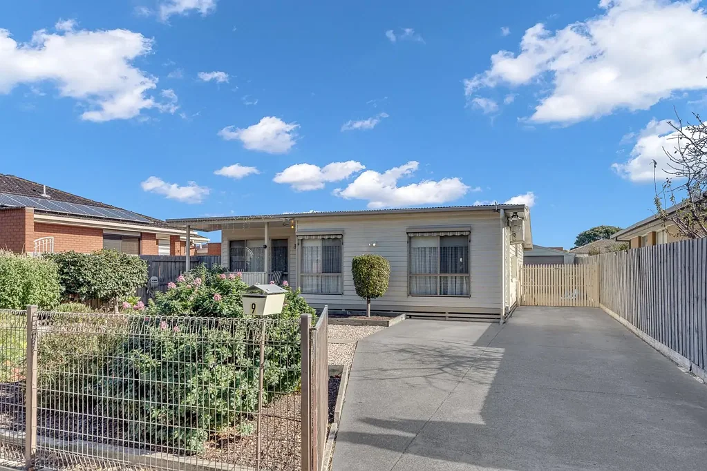 9 Hinton Close, Norlane, VIC 3214