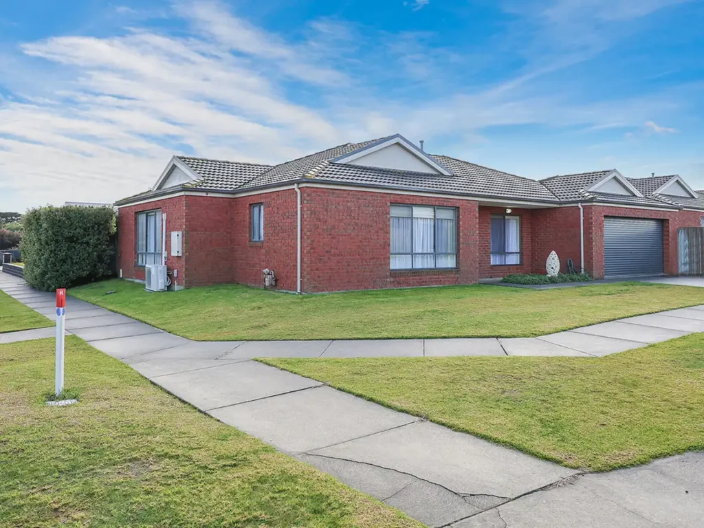 Warrnambool 3कमरा SPACIOUS TOWNHOUSE ON ITS OWN BLOCK