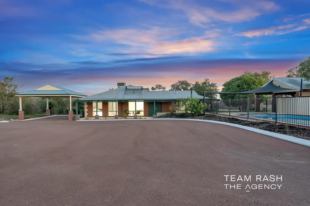 607 Lyon Road, Wandi, WA 6167