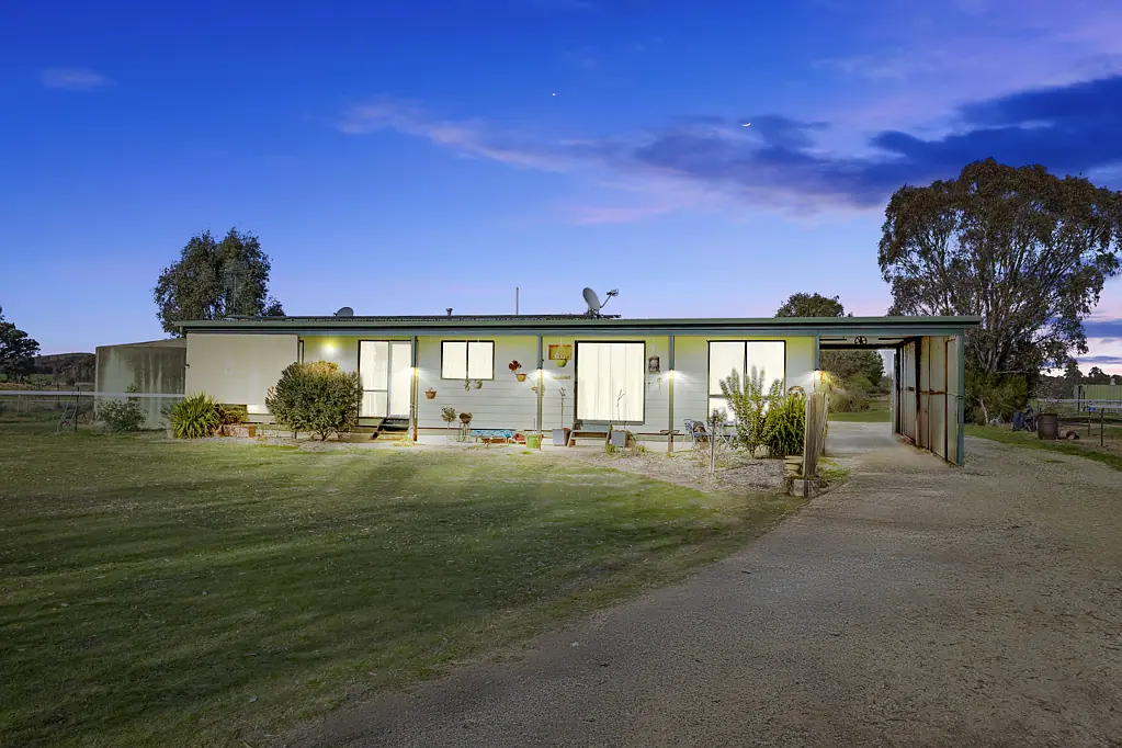 21 Bains Road, Navarre, VIC 3384