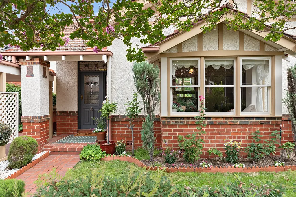 Brighton 4 Slaapkamer Elegant family living in a blue-chip bayside setting