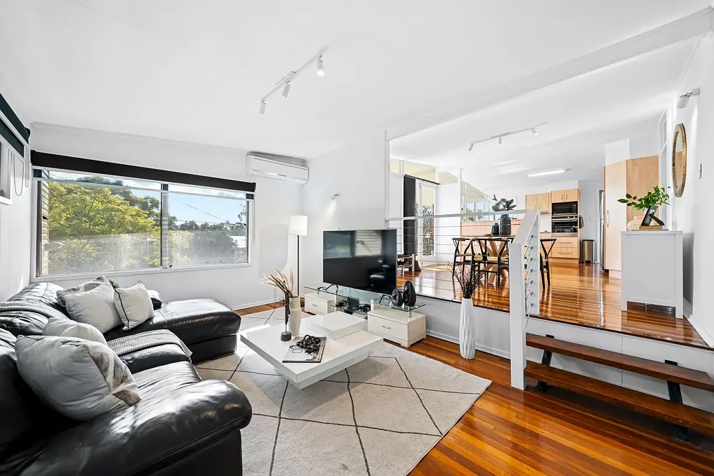 2 Rothwell Street, Mount Gravatt East, QLD 4122