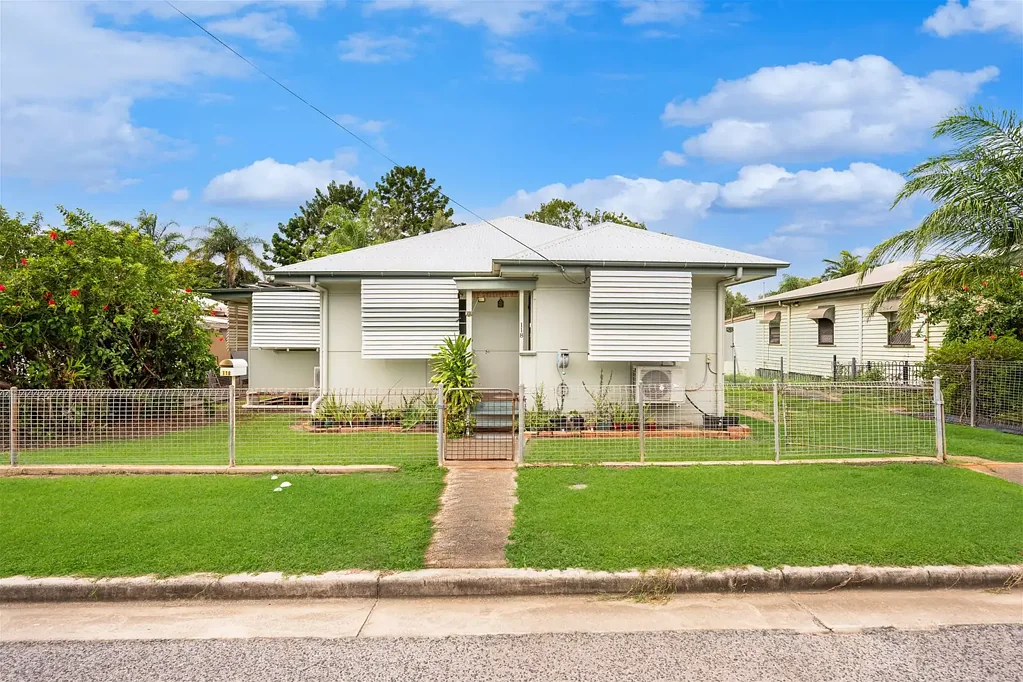 South Gladstone 3બેડરૂમ Cottage Queenslander Charm in Central Gladstone