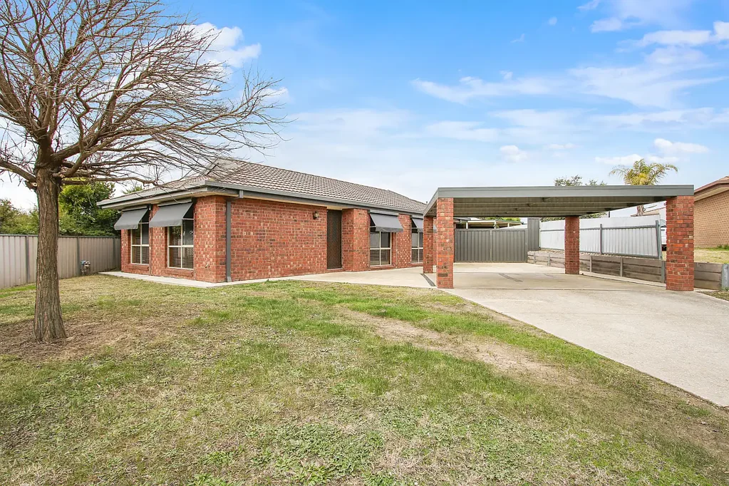 West Wodonga 3ਬੈੱਡਰੂਮ Quiet Court Living with a Huge Shed & Entertaining Space