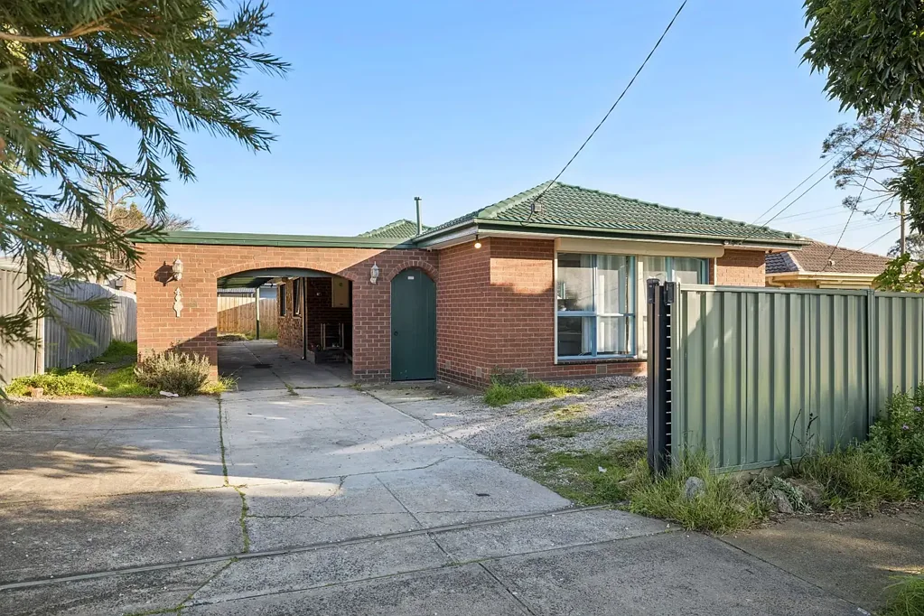 Cranbourne 4房 卓越的多住宅机会，潜力无限 Exceptional Multi-Dwelling Opportunity with Endless Potential