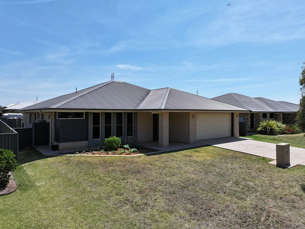 15 Cameron Street, Chinchilla, QLD 4413