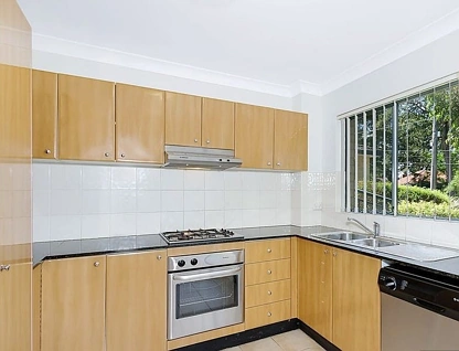 3/32-38 Jenner Street, Baulkham Hills, The Hills, 3 Schlafzimmer, 2 Badezimmer, Apartment