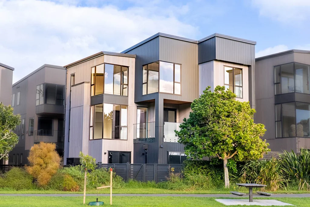 Westmere 3Zimmer Parkside Serenity Meets Seaside Charm