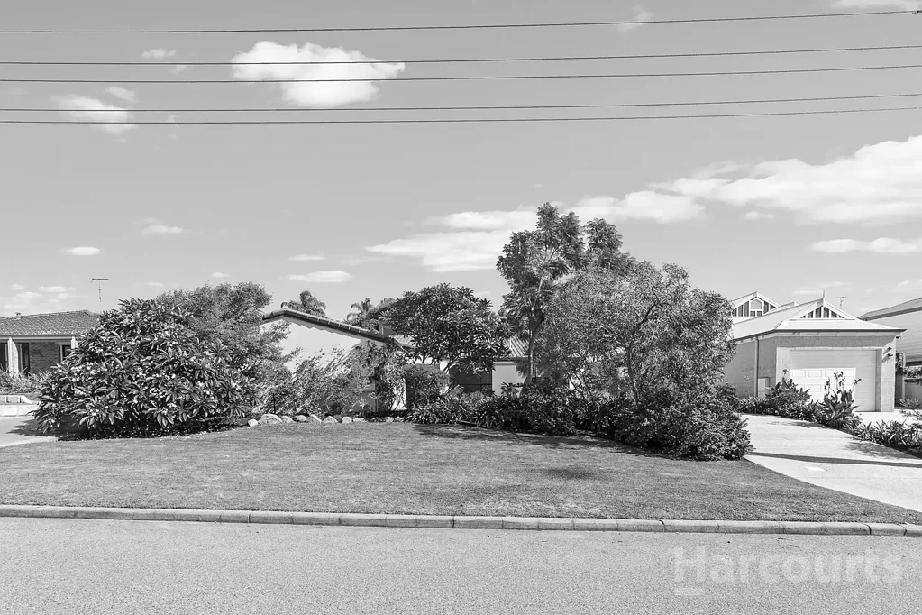 18 Dalrymple Terrace, Halls Head, WA 6210