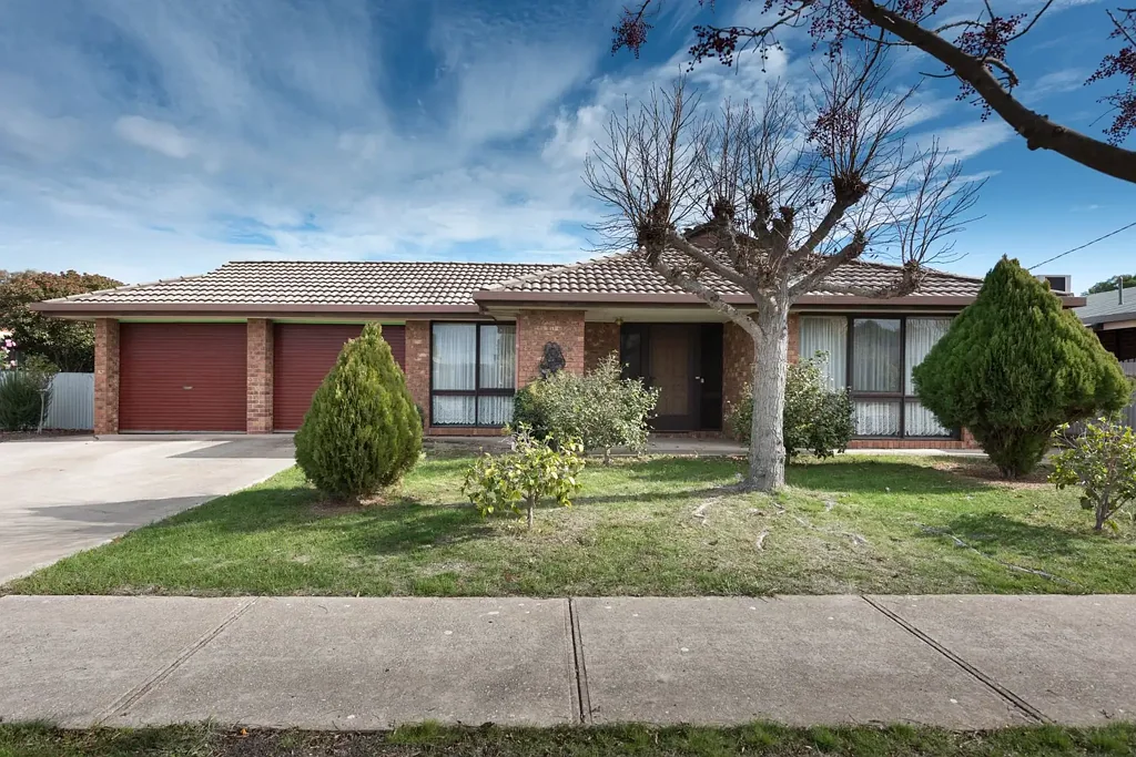 6 Windsor Crescent, Horsham, VIC 3400