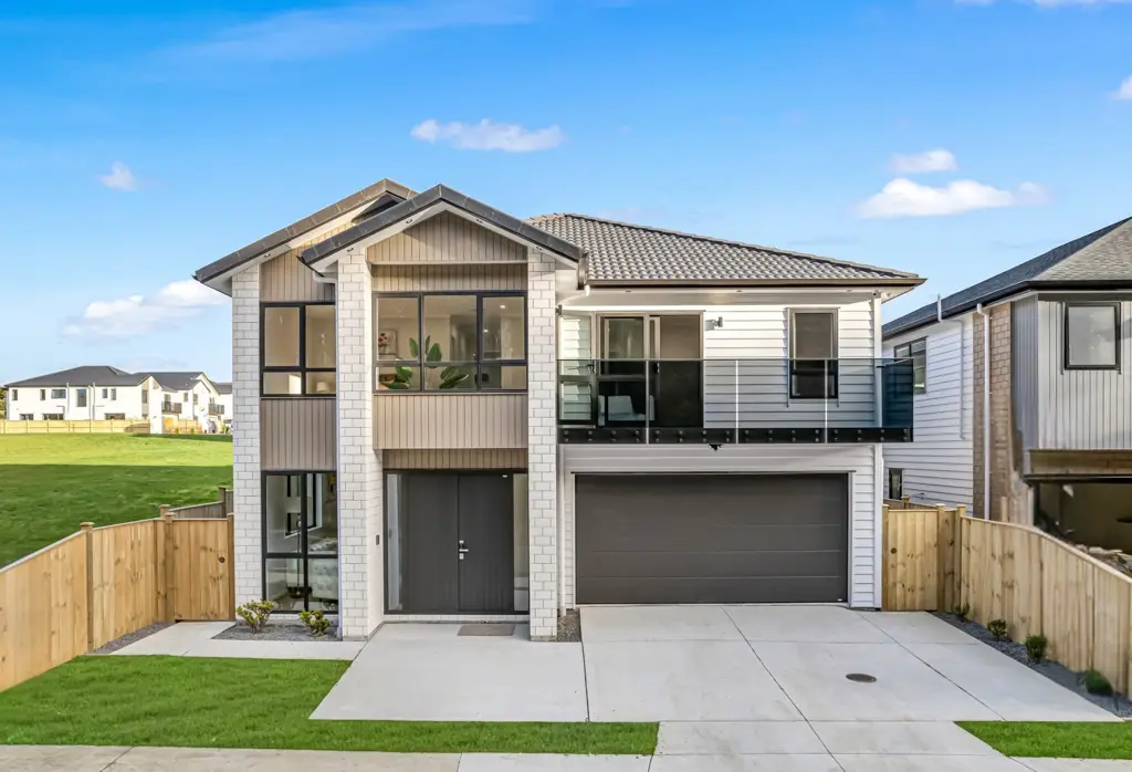 Flat Bush 8ਬੈੱਡਰੂਮ Elegant 8-Bedroom Home Crying For A New Owner!