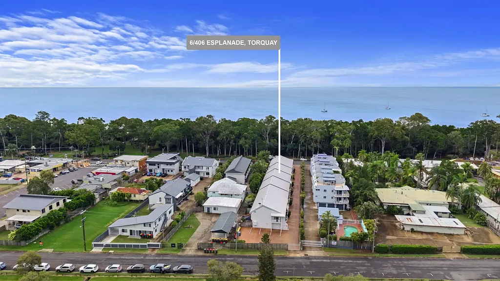 Torquay 2房  Coastal Townhouse in Prime Hervey Bay Location