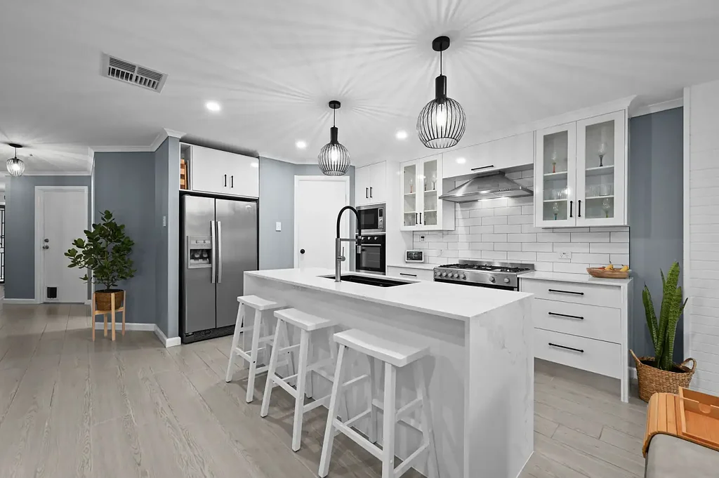 North Haven 3 Slaapkamer Beautifully Updated Family Living