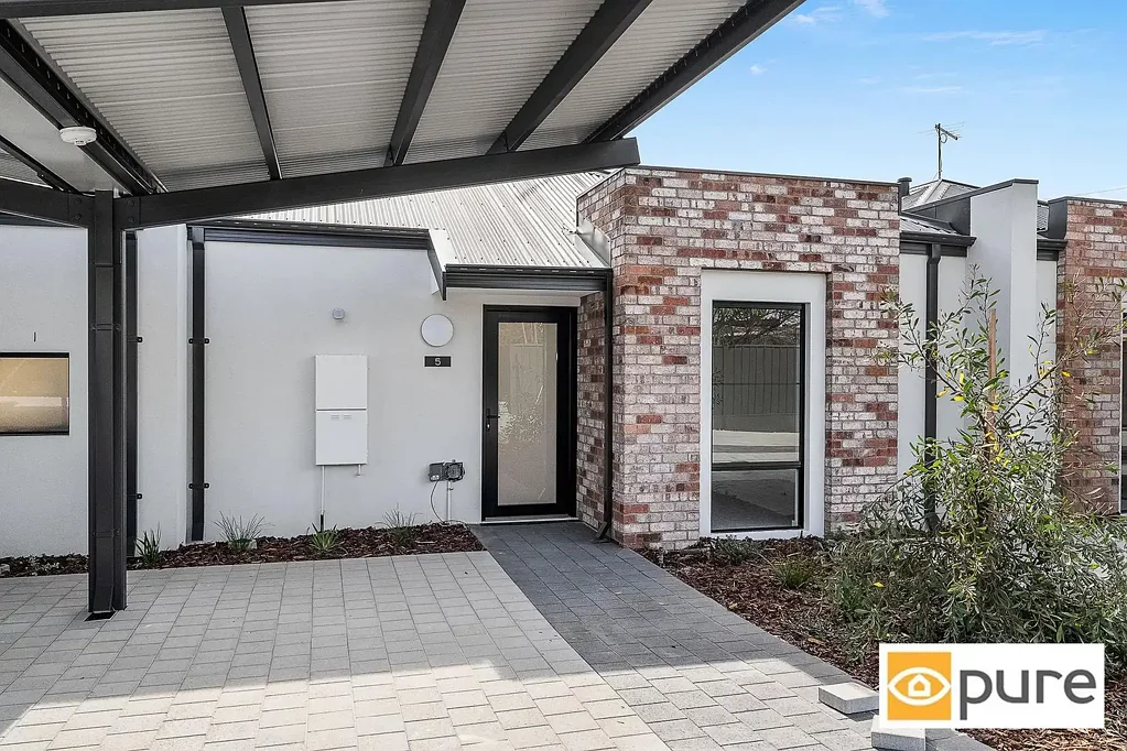 STYLISH & EASY CARE BRAND NEW HOME IN A PRIME LOCATION