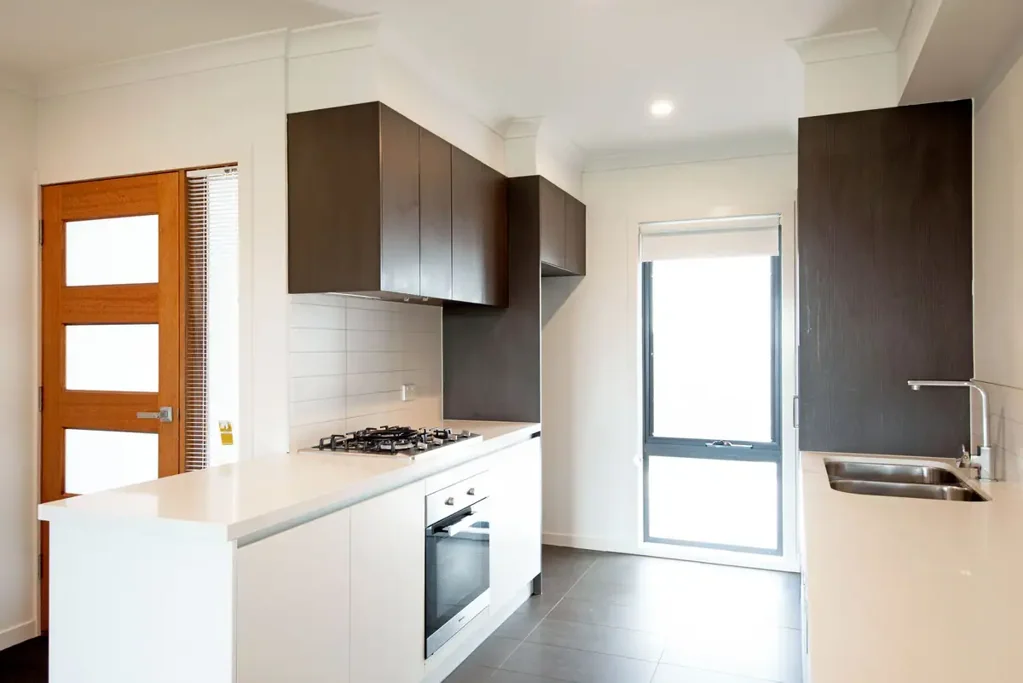 Beautiful Tri Level Townhouse!