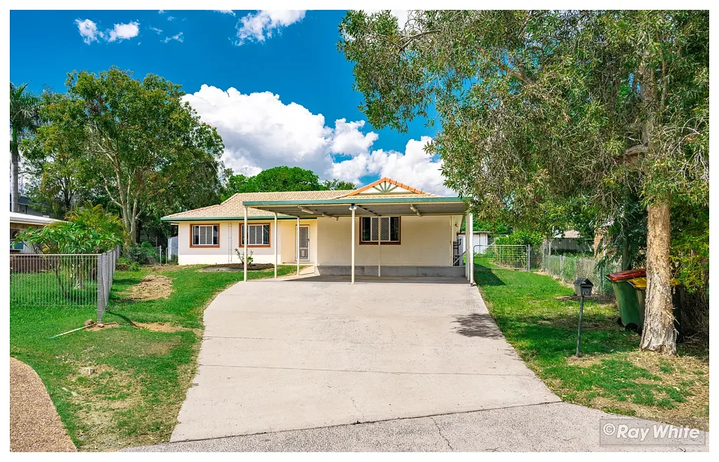 Gracemere 5房  Spacious Family Living on a Huge 999m² Block