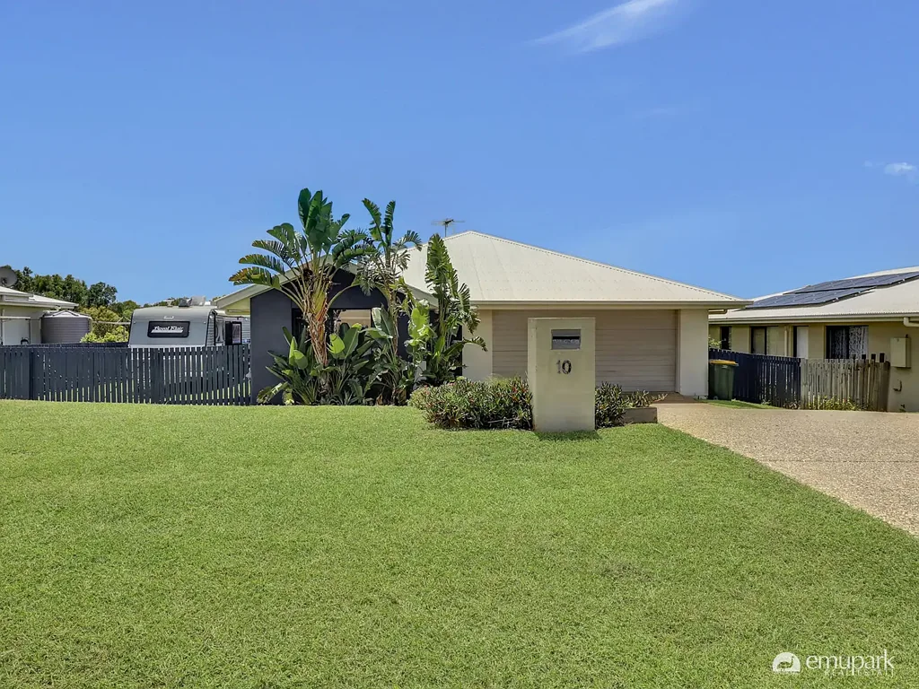 Family Home Available Keppel Cove Estate!