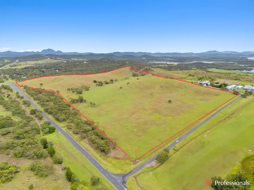 Emu Park 25.1ha on 2 Titles