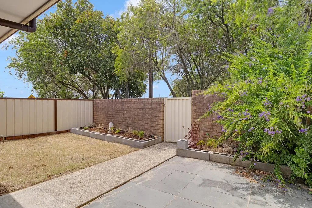 Two Bedroom Home In Community Oriented Toukley