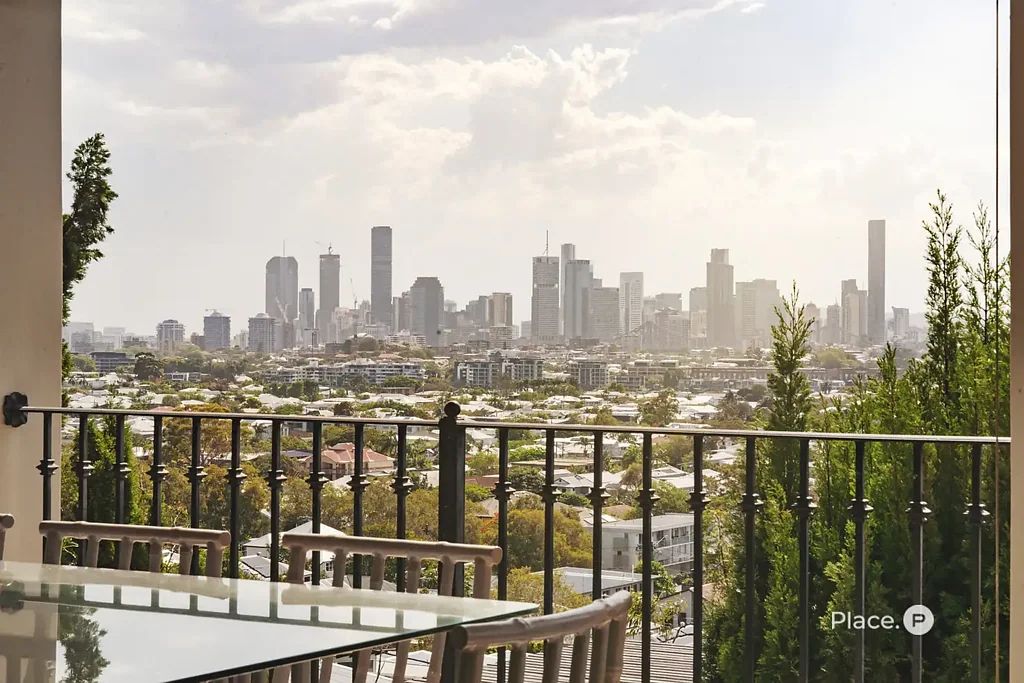 Balmoral 6 Bedroom A Landmark Balmoral Address with Uninterrupted Skyline Views