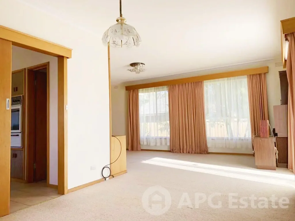 Spacious 3-Bedroom, 3-Bathroom Family Home in MWSC Zone with Versatile Living Spaces