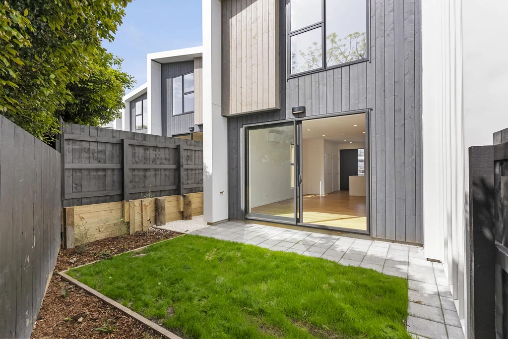Modern Luxury - Unbeatable Location
