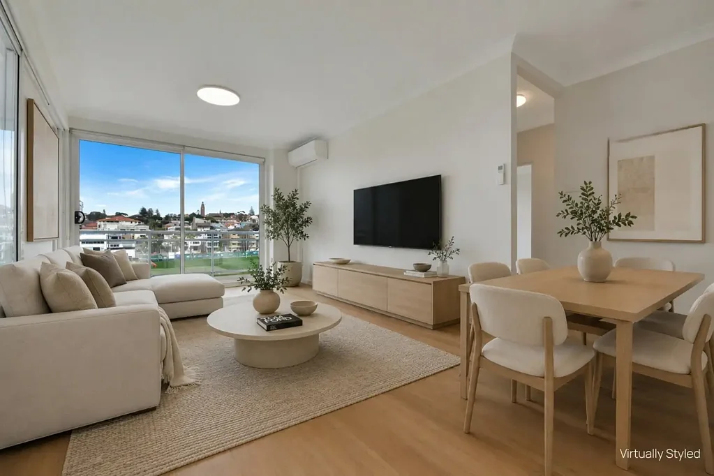 SUN DRENCHED BEACH/PARK-SIDE RETREAT WITH LOCK UP GARAGE + PARKING SPACE