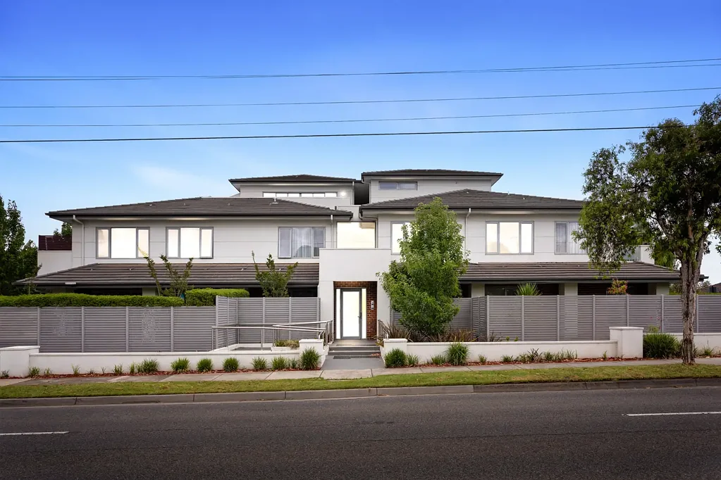 Chadstone 2房 Chadstone 黄金地段的现代公寓生活 MODERN APARTMENT LIVING IN A PRIME CHADSTONE LOCATION