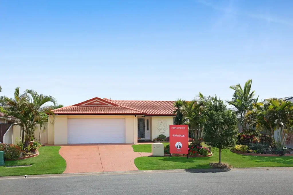 Varsity Lakes 4房  Contemporary Family Entertainer With Pool