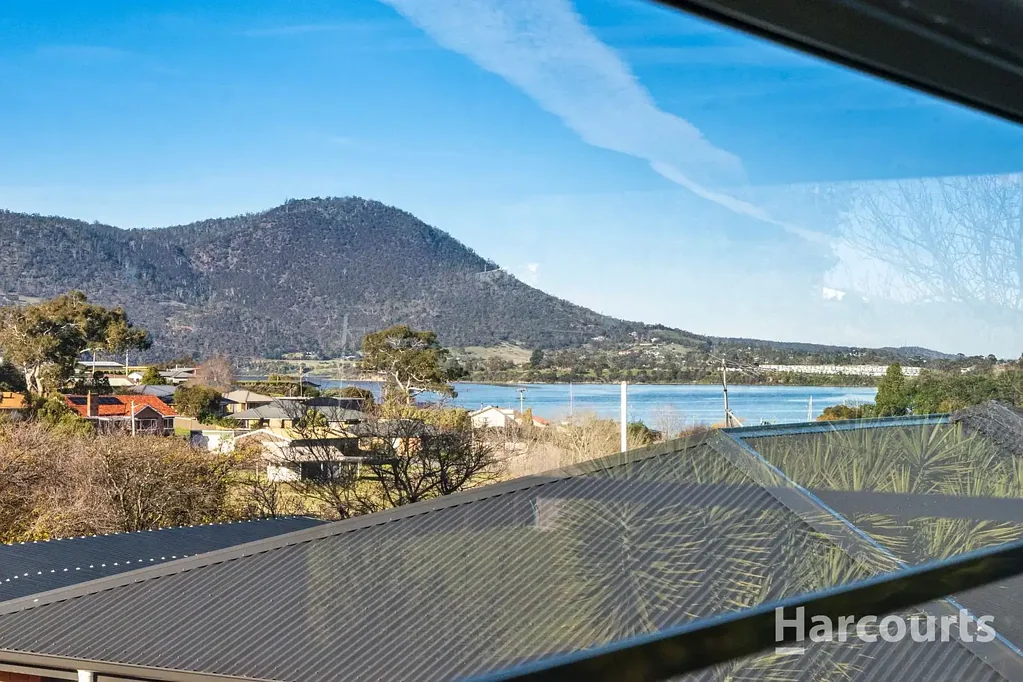 Austins Ferry 4 Slaapkamer A Rare Opportunity Offering Space, Flexibility and Endless Potential