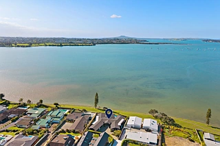 76 Bramley Drive, Farm Cove, Manukau City