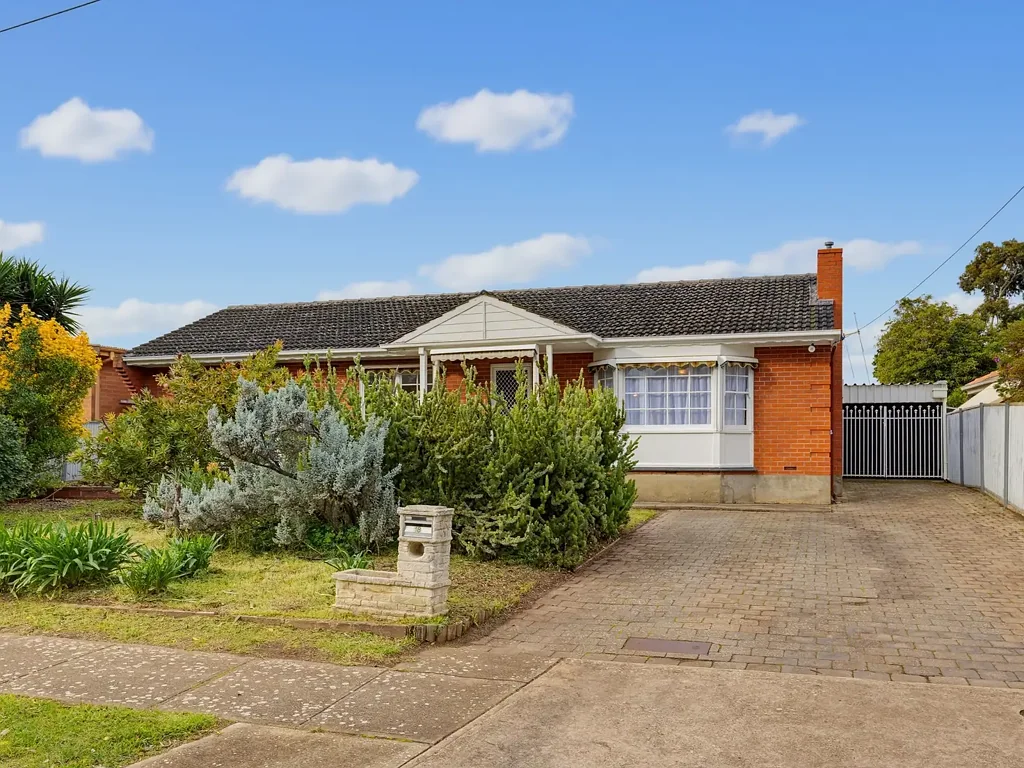 Spacious Family Home with Multiple Living Areas and Large Backyard