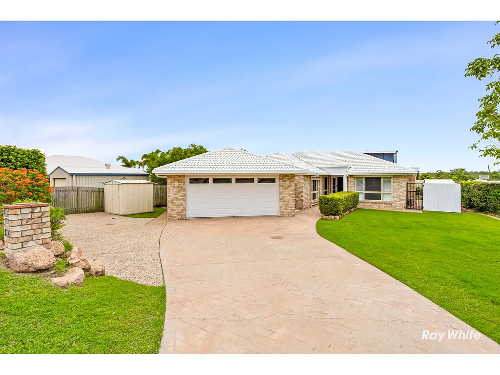 13-15 Bethlehem Terrace, Lammermoor, QLD 4703