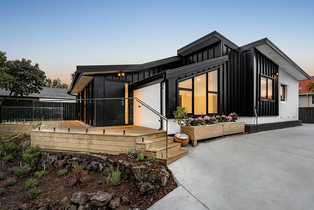 Ellerslie 4Zimmer CCC issued with 10 Year Master Warranty