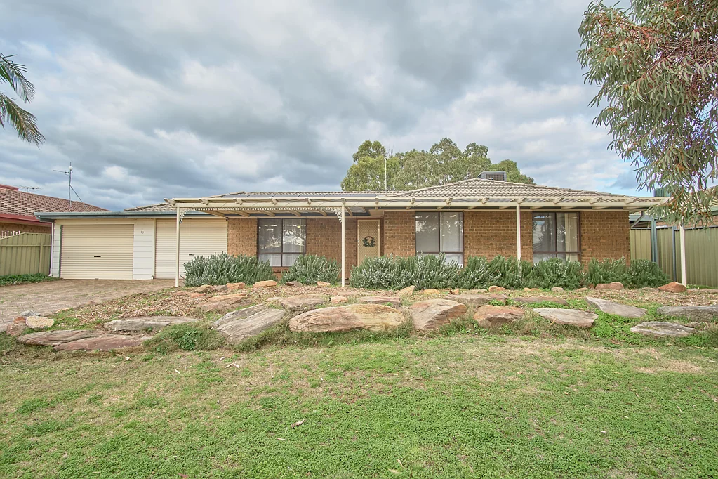 37 Otama Court, Craigmore, SA 5114