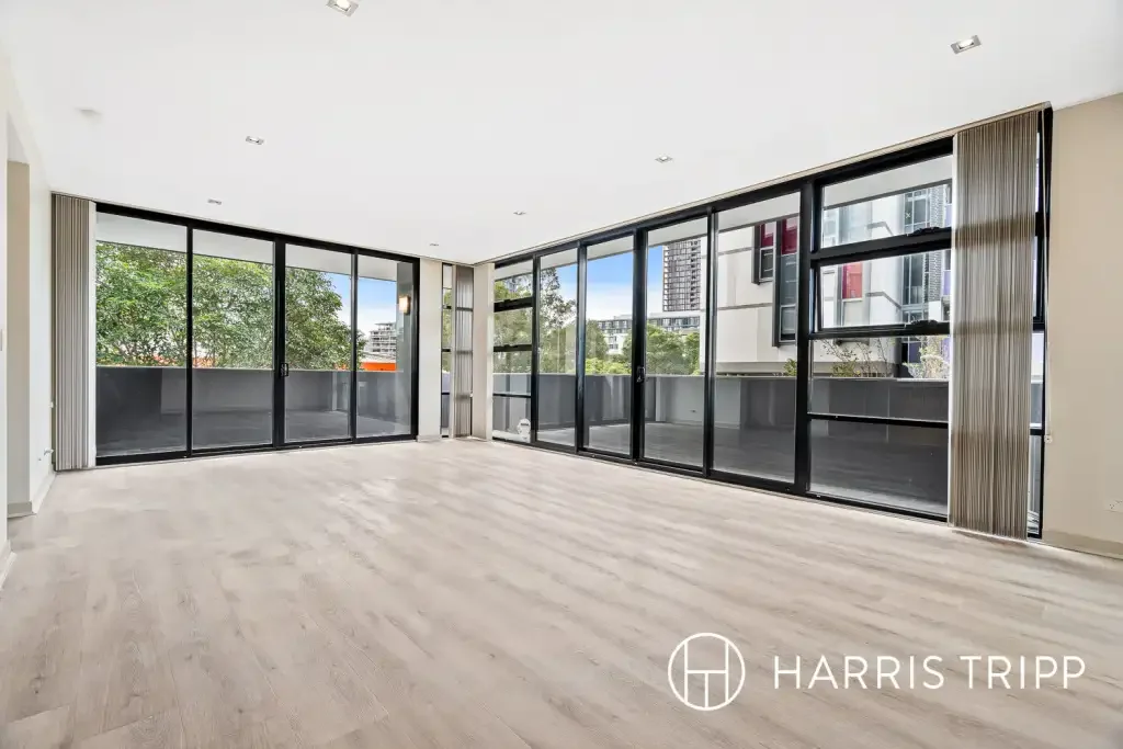 Sophisticated Apartment Overlooking Victoria Park