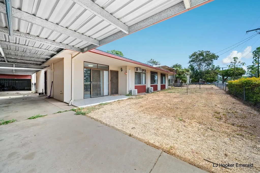 10 Racecourse Road, Emerald, QLD 4720