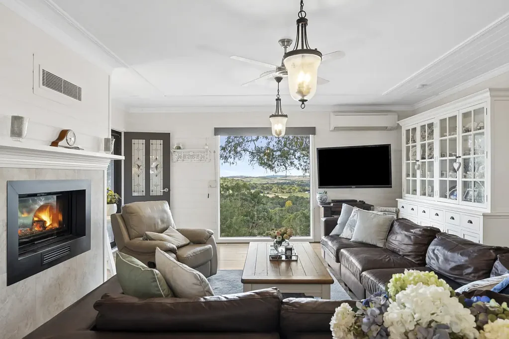 Kyneton 5Kwarto Hilltop Farm - Elevated Living with Extraordinary Views