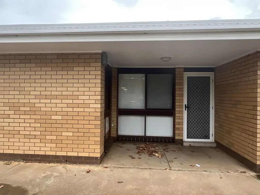Two Bedroom Unit Close To Mildura Central