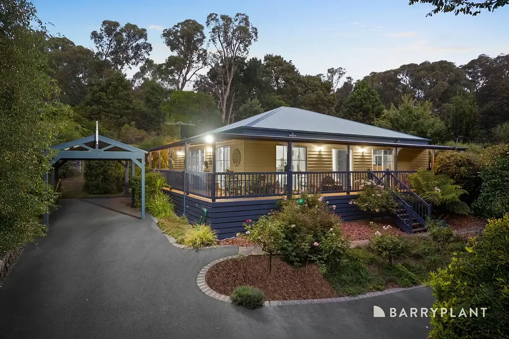 118 Emerald-Monbulk Road, Emerald, VIC 3782