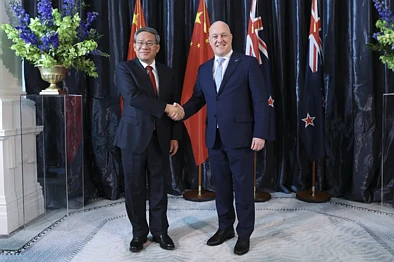 李强总理访新，Christopher Luxon宣布明年回访中国