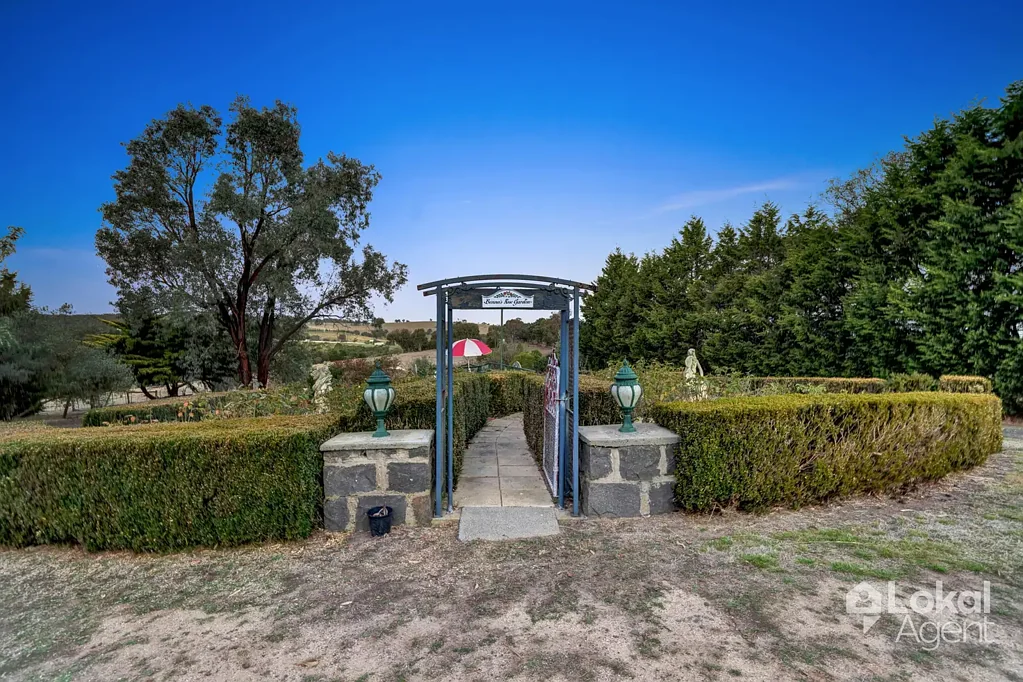 Beveridge 4房  Sprawling 20-Acre Lifestyle Property with Stunning Views in BEVERIDGE