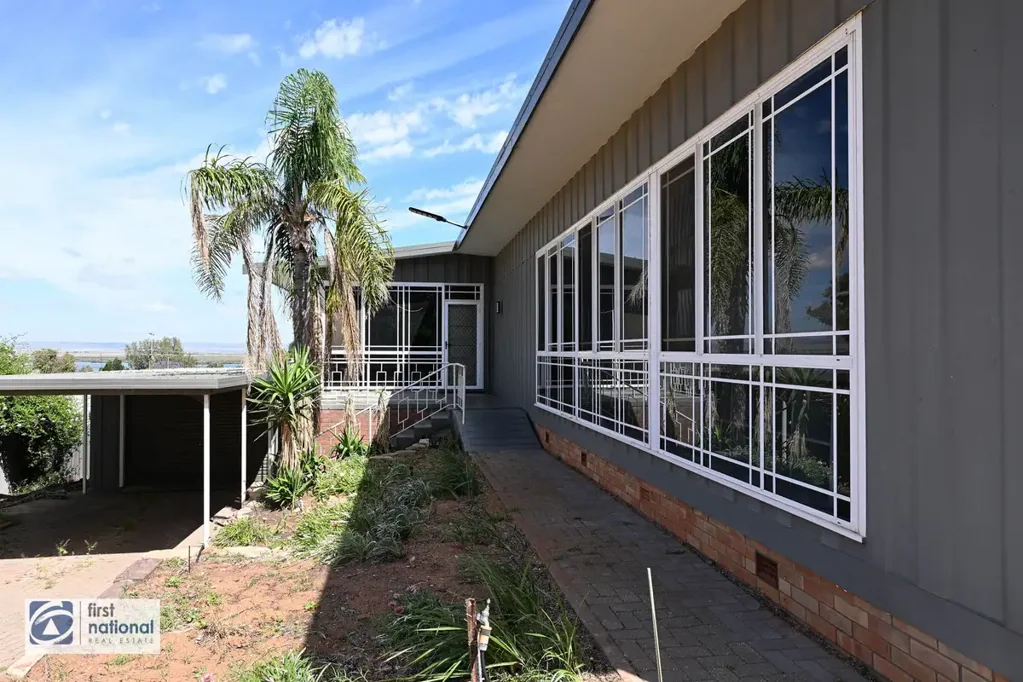 Port Augusta 3房  Character, Comfort & Convenience Close to the Hospital