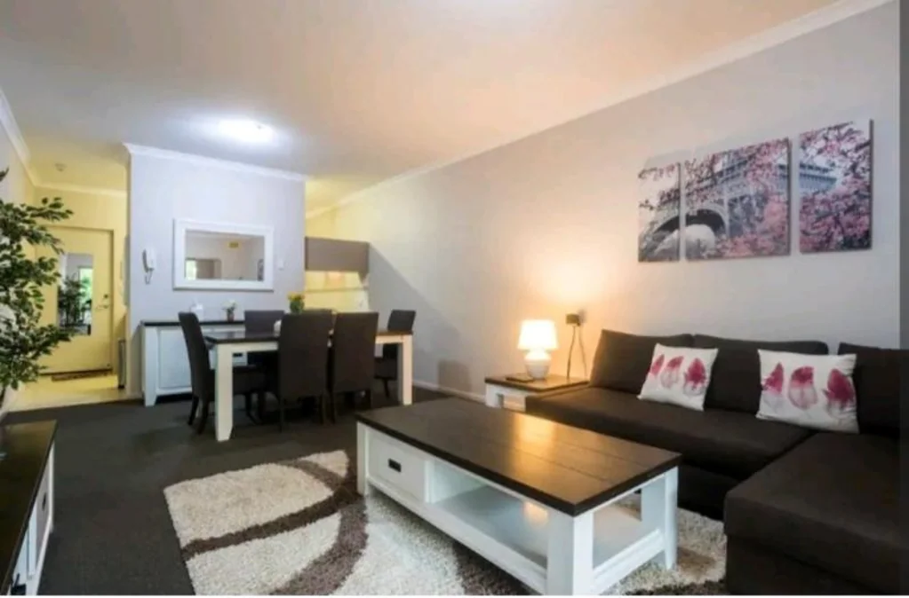 Stunning Fully Furnished Apartment