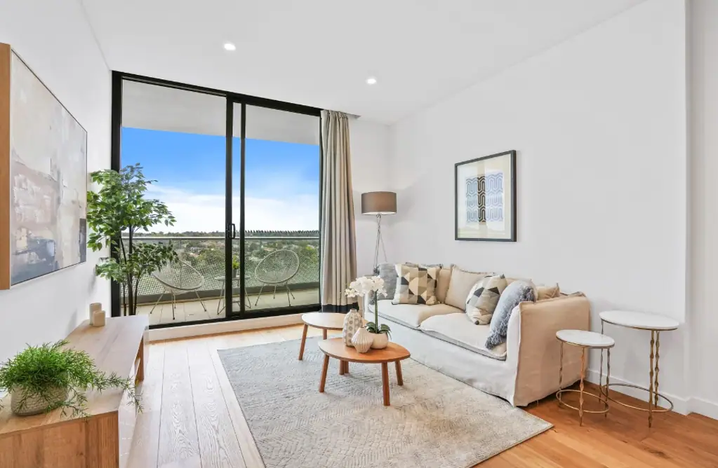 Contemporary One-Bedroom Apartment with Parking in the Heart of Epping