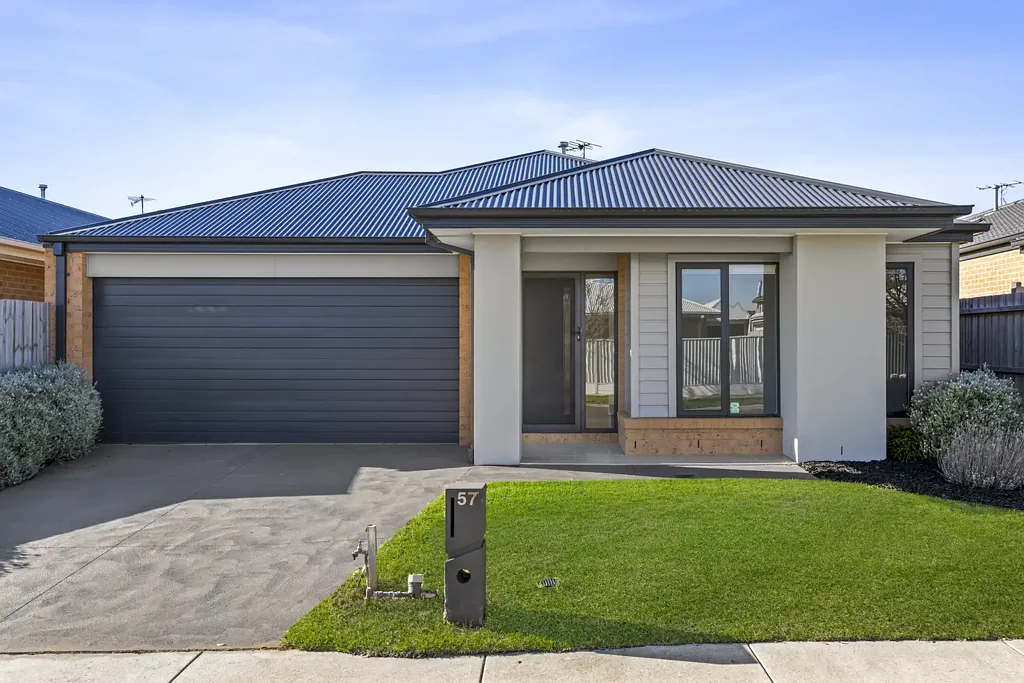 St Leonards 5房  Spacious Family Living with Room for Everyone